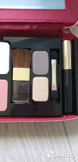 Набор для макияжа clarins новый