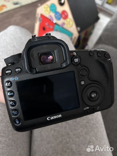 Фотоаппарат canon 5D mark iii