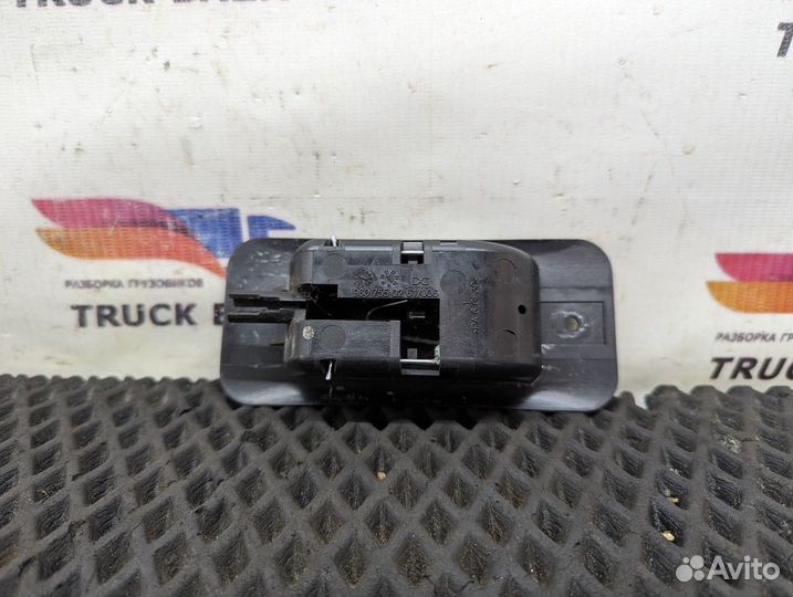 9607550261 Ручка бардачка камаз 54901