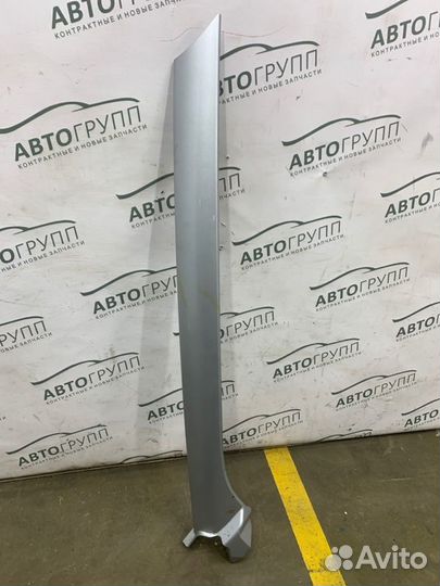 Накладка лобового стекла левая Land Rover Range