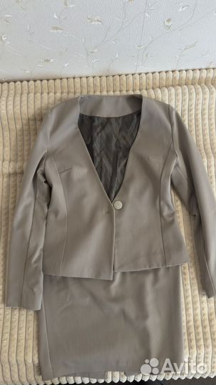 Костюм классический женский