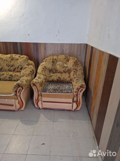 Большой угловой диван раскладной бу