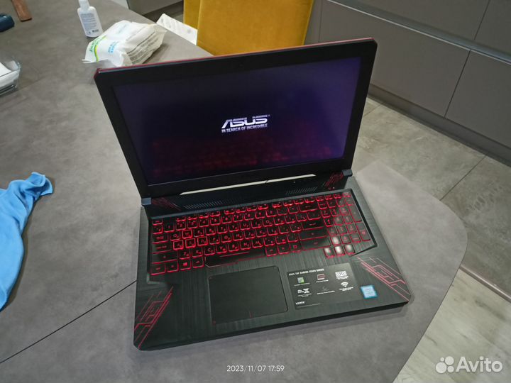 Игровой ноутбук Asus