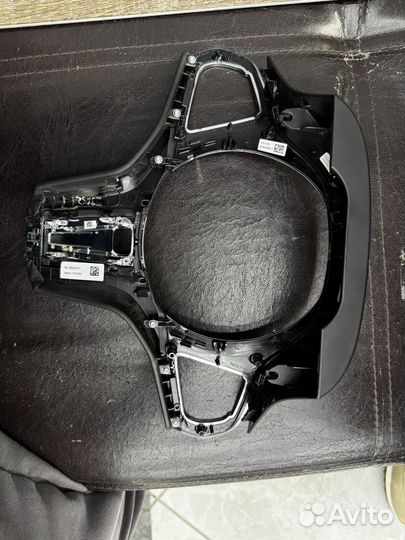 Накладка на руль BMW G20 оригинальная