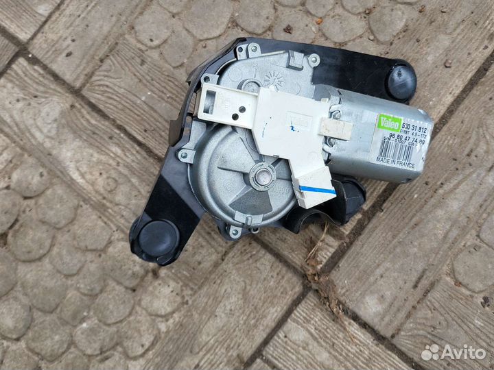 Пежо 3008 моторчик дворника