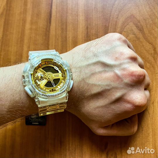 Часы Casio золотые с прозрачным ремешком новые