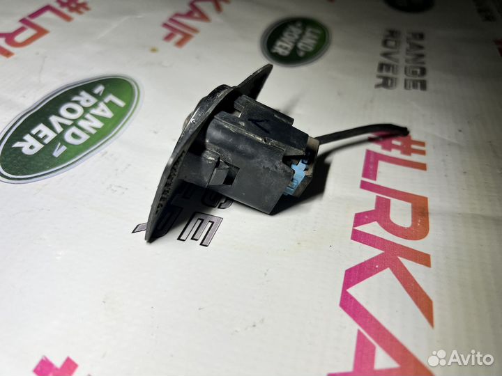 Камера левая в бампер для Land Rover Discovery 4