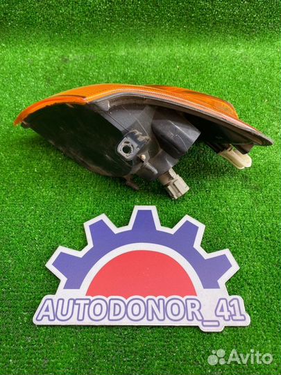 Габарит передний правый Nissan Ad vhny11 QG18DE