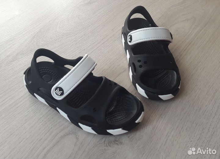 Сандали новые 25 р