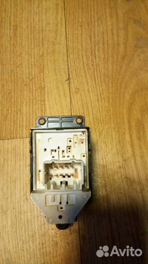 Блок управления зеркалами Hyundai solaris 1