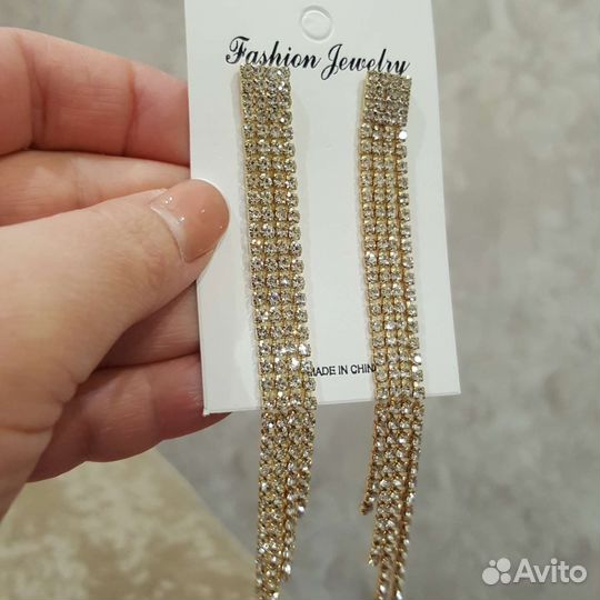 Серьги со стразами