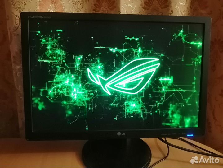 Монитор LG W2242S 22 дюйма
