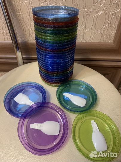 Крышки пластиковые разные виды 70 шт