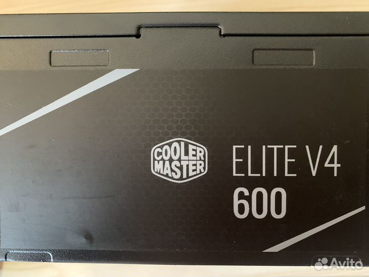 Продам блок питания coolermaster elite v4 600Вт