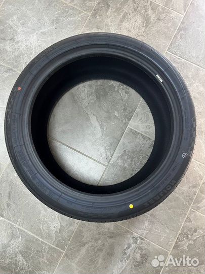 Zmax Zealion 255/35 R20 97W