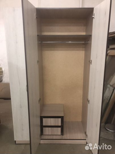 Шкаф распашной