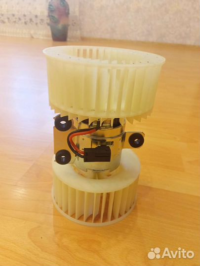 Моторчик вентилятора BMW