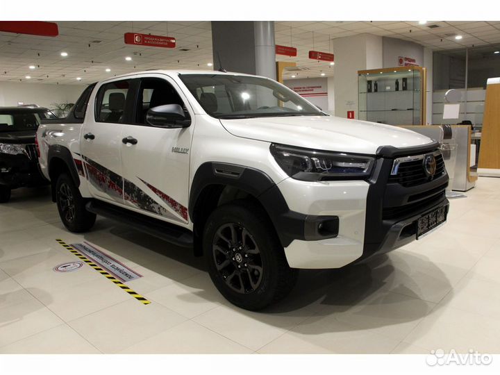 Toyota Hilux 2.8 AT, 2024