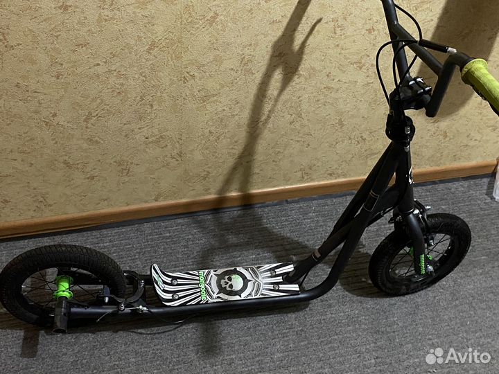 Внедорожный самокат Mongoose expo 12