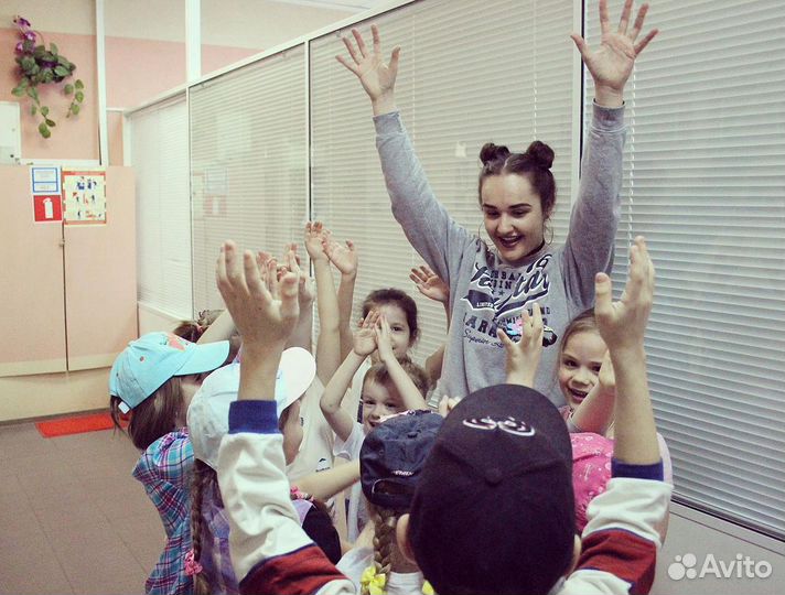 Преподаватель танцев для детей и взрослых\танцор