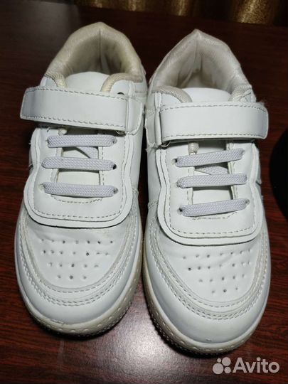 Кроссовки для девочки