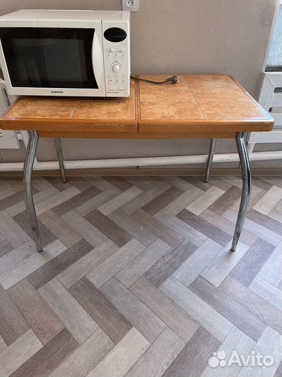 Кухонный стол бу