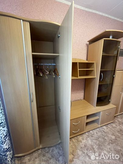 Стенка горка со шкафом в гостинную бу