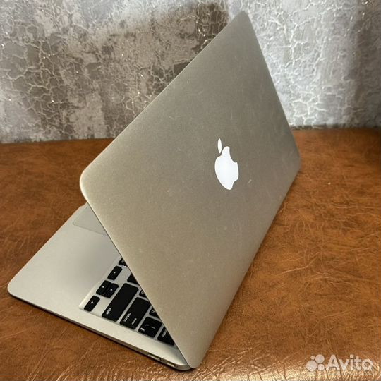 MacBook Air 11 mid 2011 i7 4/256gb