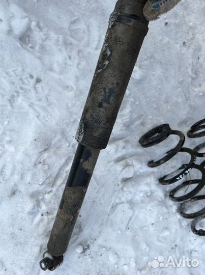 Амортизатор задний Toyota Verso R2 09-18