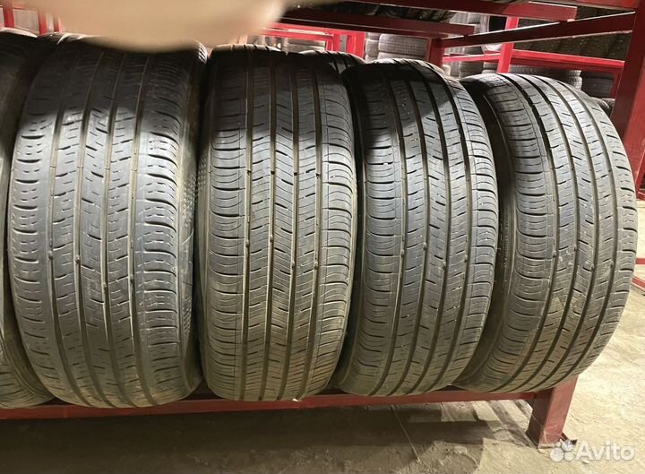 Kumho Solus KH17 215/55 R17 92P