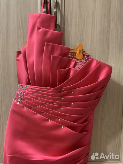 Платье вечернее