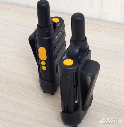 Рация с гарнитурой и наушником, радиостанция