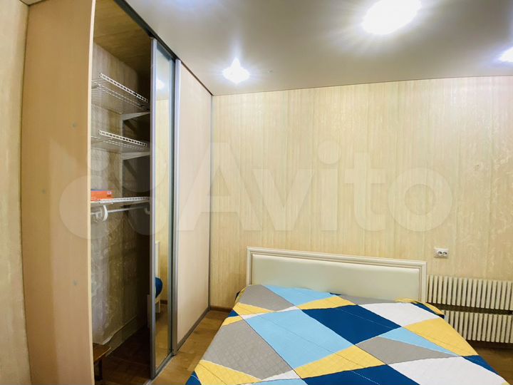 2-к. квартира, 45 м², 1/9 эт.