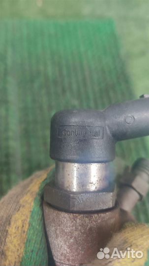 Форсунка топливная Peugeot Expert 2010