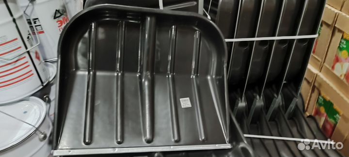 Лопата для уборки снега