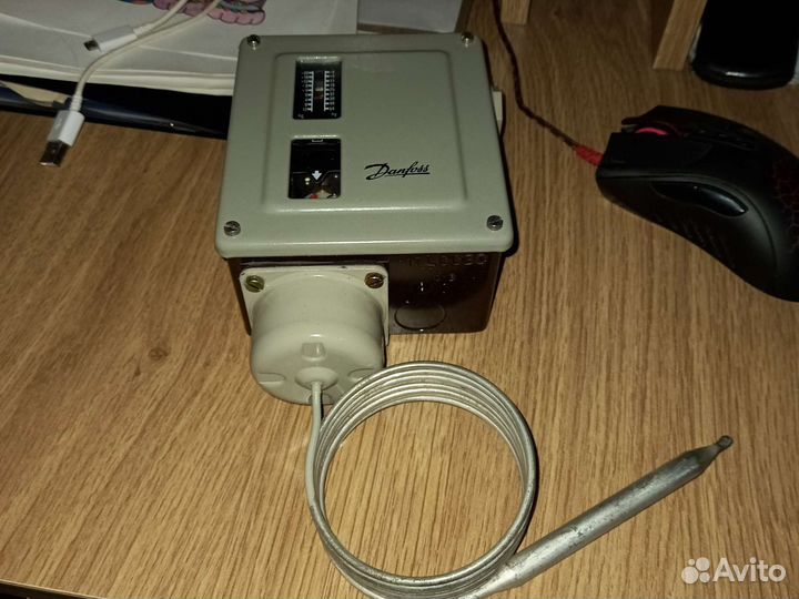 Термостат Danfoss RT 8L