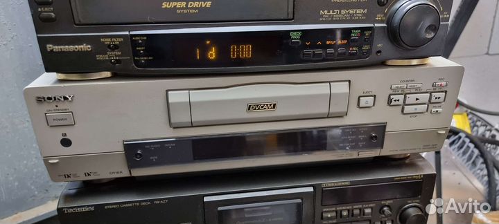 Видеомагнитофон Sony DSR-30P dvcam