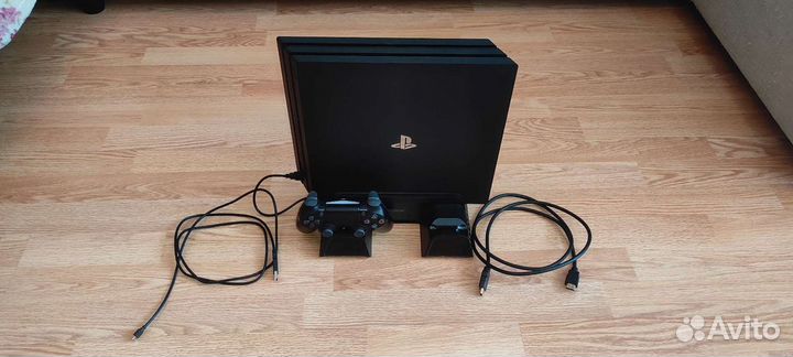 Sony playstation 4 pro (Cuh-7216B) + подставка