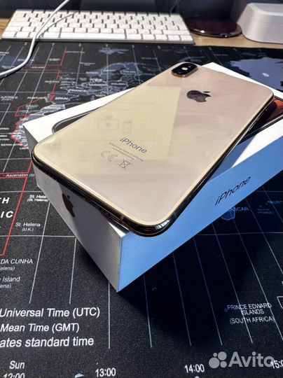 iPhone Xs, 64 ГБ