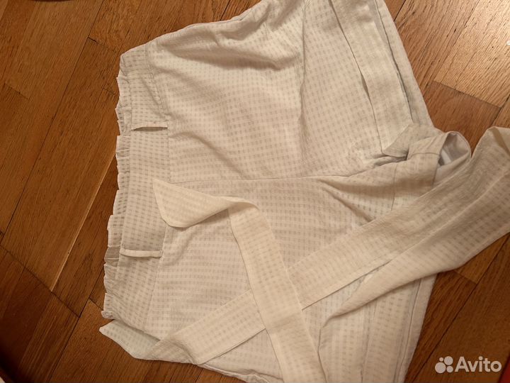 Продам шорты классические 42 размер