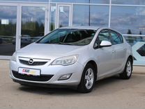 Opel Astra 1.6 AT, 2011, 214 000 км, с пробегом, цена 630 000 руб.
