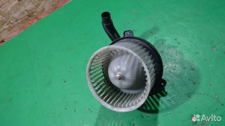 Б/У Б/У Мотор печки L200/5 mitsubishi L200