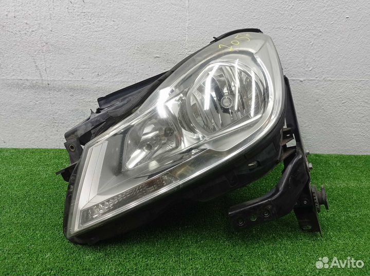 Б/У Фара левая USA, галоген. Цена указана за фару