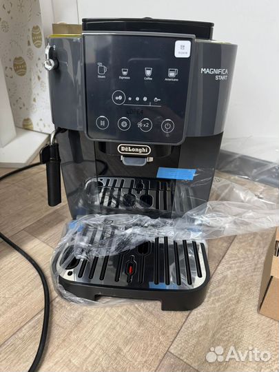 Кофемашина DeLonghi ecam 220 22 GB