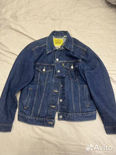 Джинсовая куртка levis