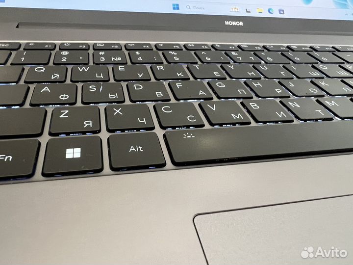 Honor magicbook x16 i5 12450h/16GB / 512 2024
