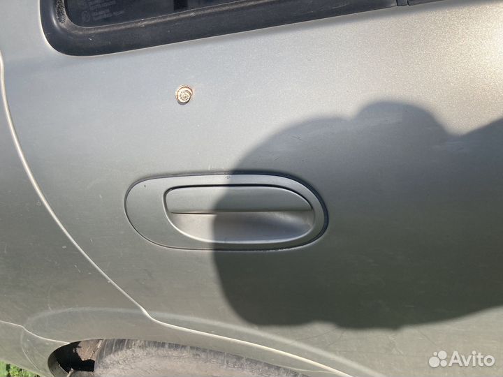 Внешняя ручка двери nissan almera classic