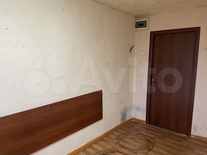 Комната 8 м² в 6-к., 3/5 эт.