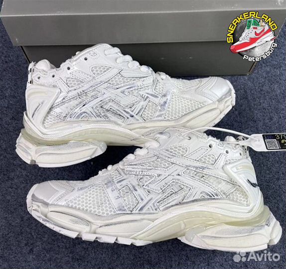 Кроссовки Balenciaga Runner White Sneakers
