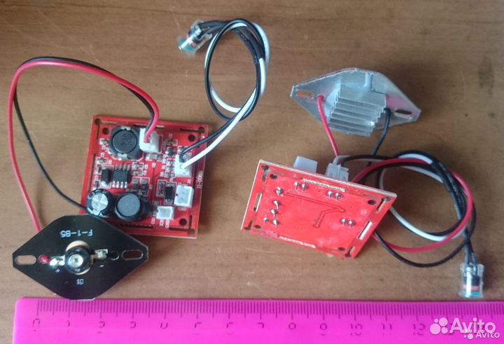 Конденсатор педали шв.маш.TUR 2/aspa. DS18B20. LED